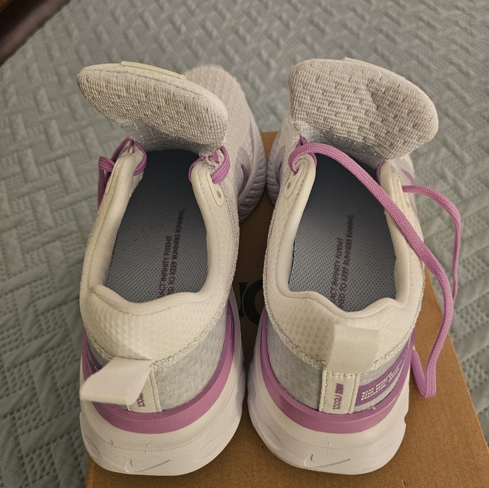 Nike React Infinity Run - image 3